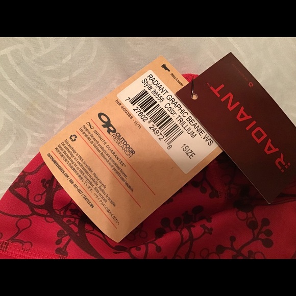 Outdoor Research beanie, NWT, Trillium Red, cute! - Picture 2 of 8